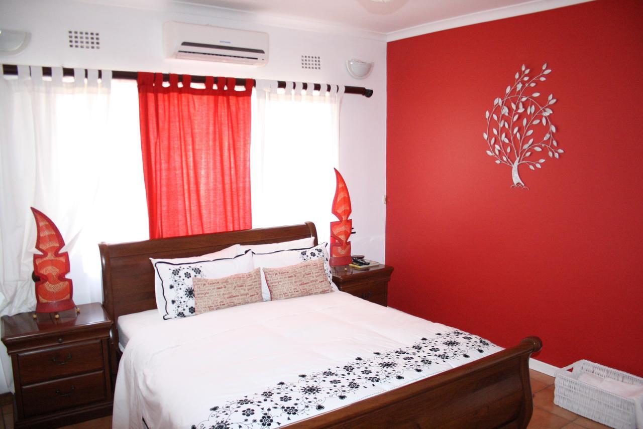 Sunflower Court Bed And Breakfast Gaborone Extérieur photo